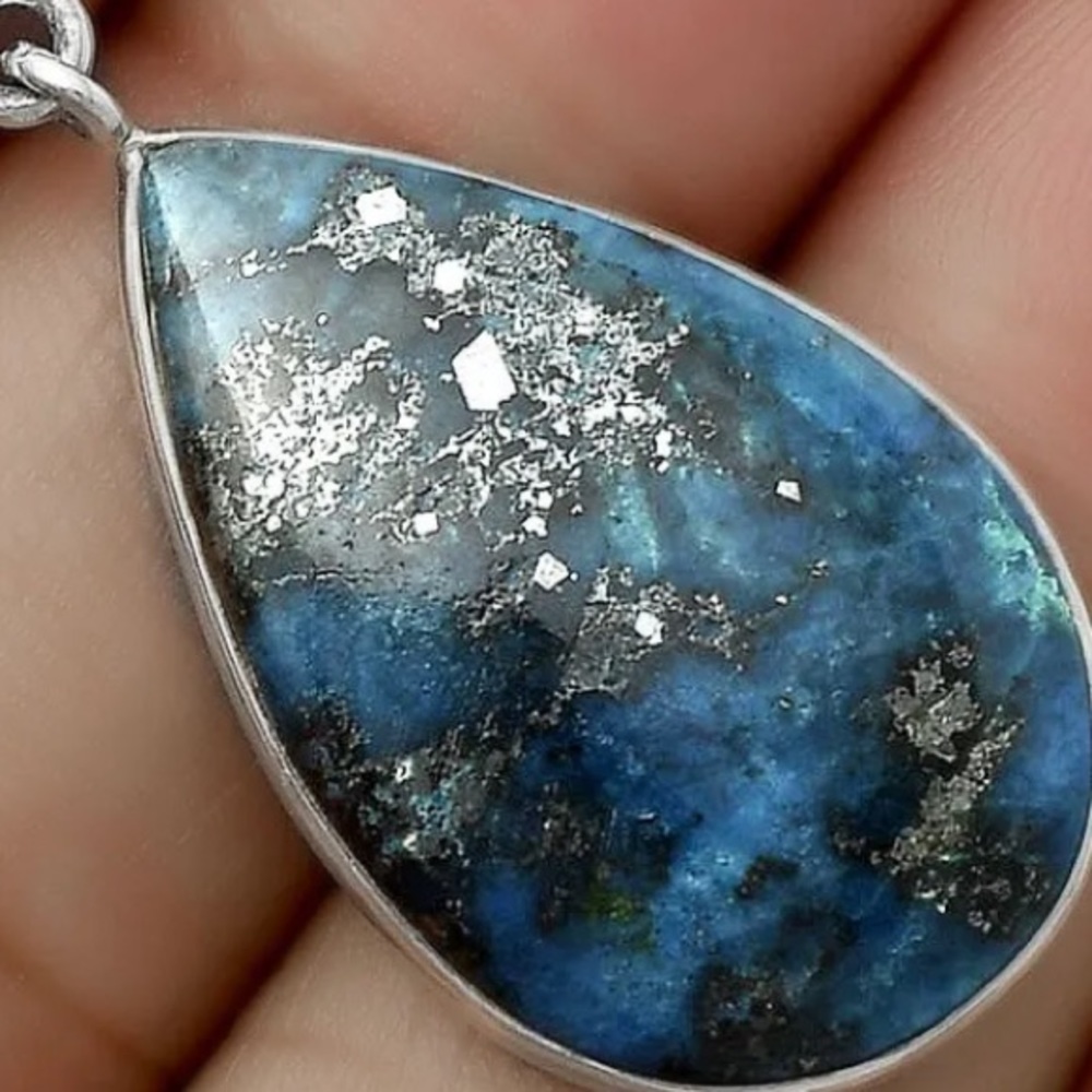 Silver crescent moon Pendants - Picture 2 of 2